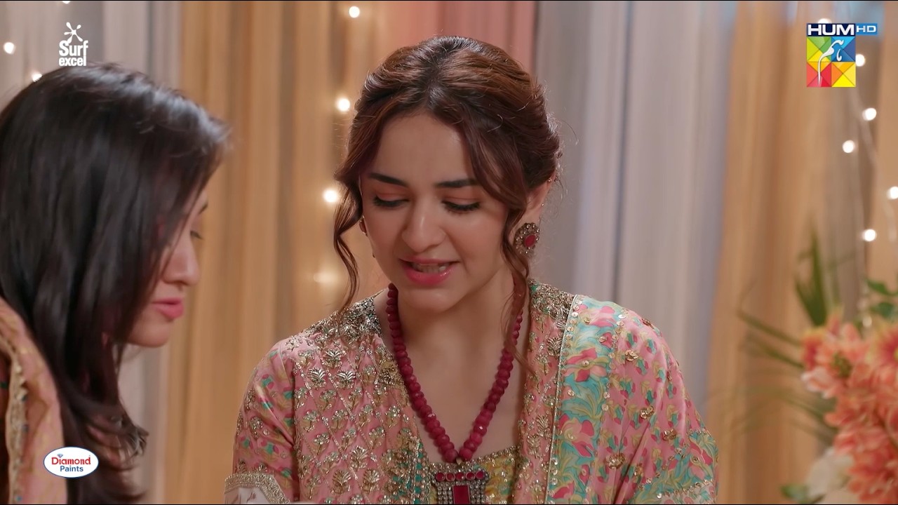 Desi Mehandi Ki Rasmein , Rumi Pe Aya Hai Kamal ka Roop...! Dekh Zara Pyar Se - HUM TV