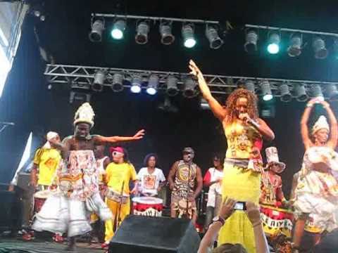 Ilê Aiyê - O Mais belo dos belos - Feijoada de Alaíde - 5 - Salvador 2011