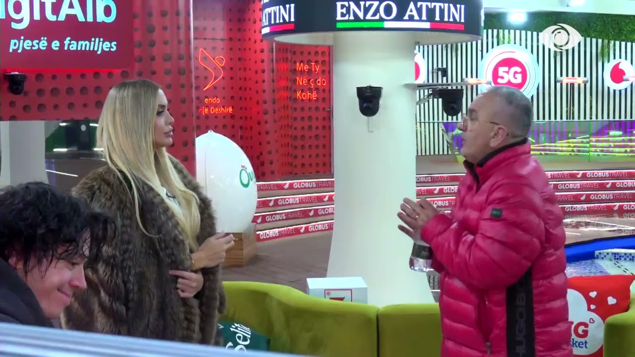 “Më thirr në emër ose bëj...”/ Rogerti-Brikenës: A ma përshëndet një shok? Ti i përdor meshkujt...