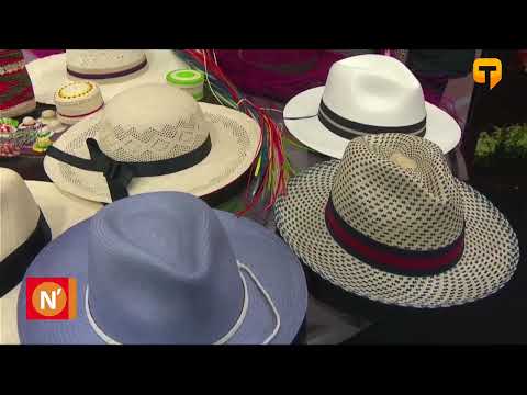 Apoyemos a doña Laurita, tejedora de sombreros de Paja Toquilla