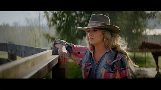 Lainey Wilson - Heart Like A Truck (Official Music Video)