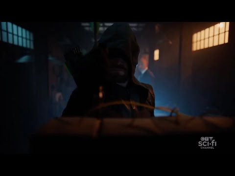 Arrow 8x06 - Green Arrow and Black Canary Diffuse the Bomb Scene [HD]