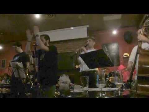 Steamboat Jazz Band - Bill bailey -The Man in the Moon  Vitoria Gasteiz 19 07 2014