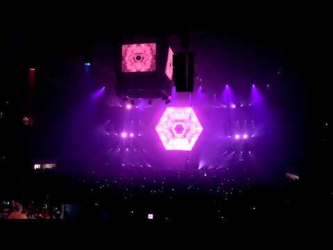 TRANSMISSION Digital Madness @ O2 Arena Prague 2011 - Transmix + Ferry Corsten INTRO 4/4 HD