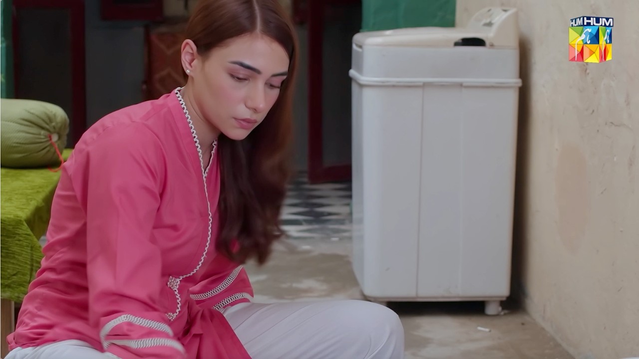 Ameer Larki Kapry Dhoty Howe Achi Nahi Lagti...! Musafat - HUMTV