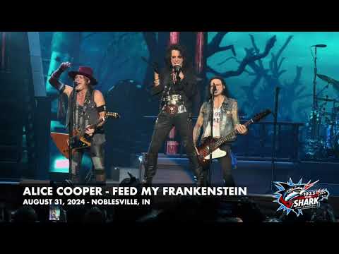 Alice Cooper performing "Feed My Frankenstein" in Noblesville, IN on August 31, 2024