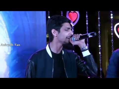 Aakko - Enakenna Yaarum Illaye | Anirudh Live Performance