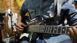 Video thumbnail for WASHBURN P-2 sparkle original guitar review by BYOXICOLOGY MusicGear
