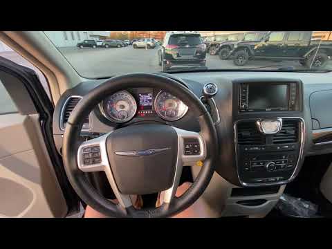 2015 Chrysler Town & Country Startup