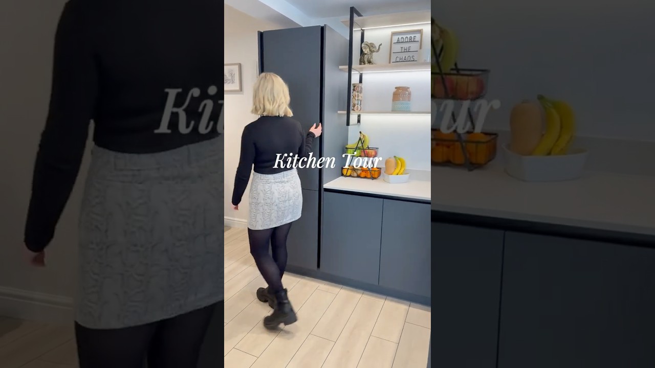 Modern Kitchen Tour | Novus Pure Carbon | Handleless Design