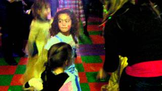 4 a&ntilde;os: Bailando