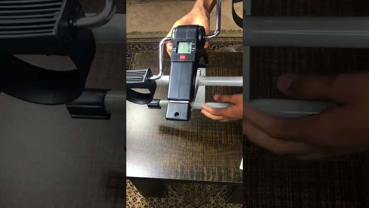 Mini vélo d'exercice pour jambes et bras - hommes et femmess video thumbnail