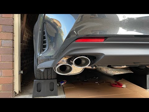 Lexus RC350 F Sport - Invidia Q300 Axleback