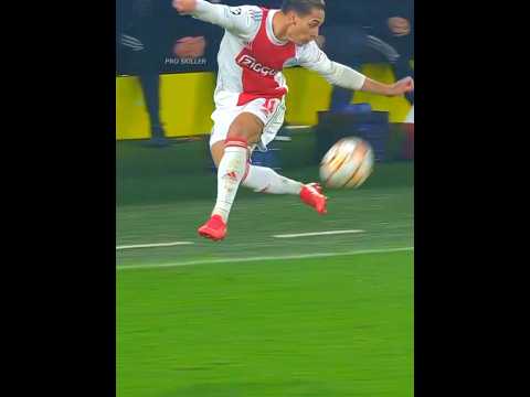 Insane ball control 😍