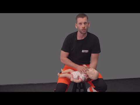 Zadławienie niemowląt - pierwsza pomoc