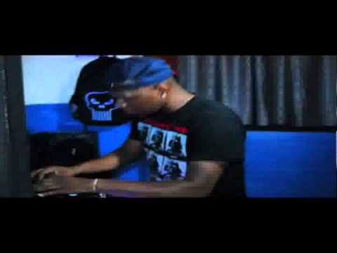 DJ J DA PRINCE SPINNING LIVE IN THE CLUB