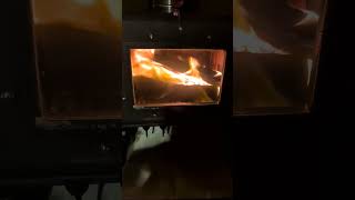 ご一緒してる方の薪ストーブを見せていただきました