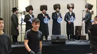 וואקלי   מחרוזת והערב נא מקהלת קאפלה