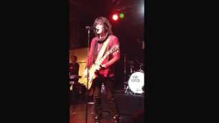 Tom Keifer. "Ain't That a Bitch" guitar solo