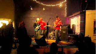 Hot'N Bothered - Falling Down (Live at the Matrix Coffee House) How To Rock Video