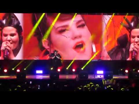 Netta - Toy [Live @ AFAS Amsterdam, 2018-04-14]