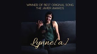 Lynne[a] performing at the 2019 Javier Awards