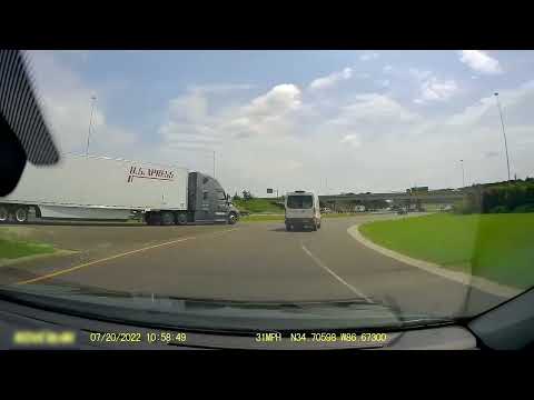 Semi-truck Hits Van And Drives Off At Cloverleaf Interchange - 1347126