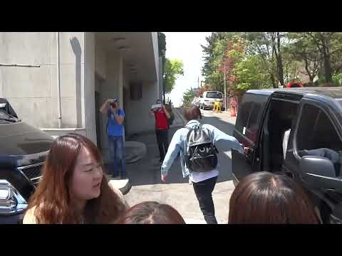 130501 [HD] BtoB going to the hair salon "The Red Carpet"
