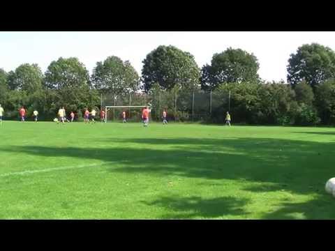 Voetbalwedstrijd van  23-8-2015 Dedemsvaart 6 - Sportlust Vr. 2 1 - 0
