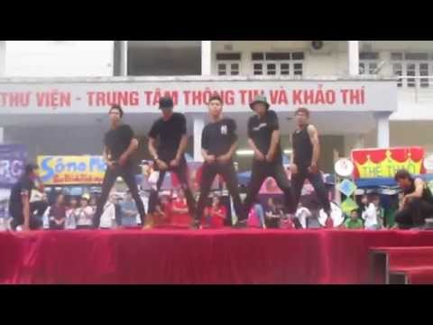 130915 Dope (BTS) + Bang Bang Bang (Big Bang) - KDC @ FTU Clubs' Day 2015