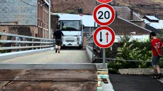 preview picture of video 'Le camion est passé sur le pont de La Brouck'