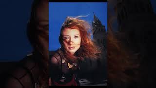 Tori Amos - Butterfly (with Hyper-ballad and Blue Skies) 1996-10-18 Melbourne