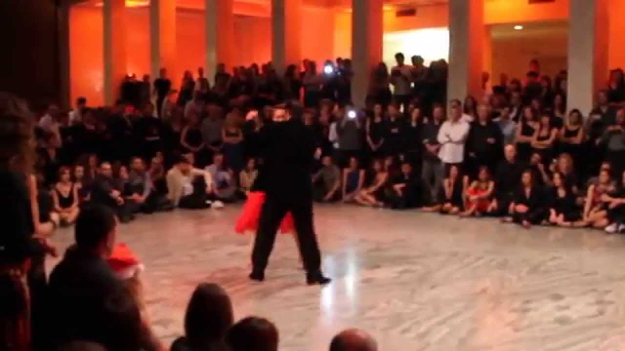 CHICHO MARIANO FRUMBOLI E JUANA SEPULVEDA bailan Juan D'Arienzo y su Orquesta Típica-Rie Payaso"