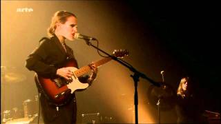 Anna Calvi - No More Words (Le Trianon Paris April 22, 2011)