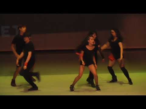 Animeholic 2018/04 Pink Bullet - Bad boy (Red Velvet) + Hobgoblin (CLC) + Monster (EXO)