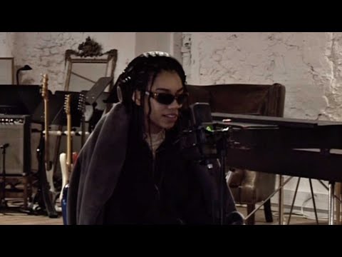 Amie Blu - shadow (lyric video)