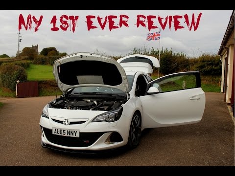 MY 1ST EVER CAR REVIEW | ASTRA VXR VS FOCUS RS