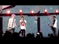 One Direction -- Melbourne October 30 2013 -- Teenage Dirtbag with 5SOS