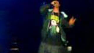 LiL FiZZ LiVE PERFORMiN CURiOUS FT.TPAiN