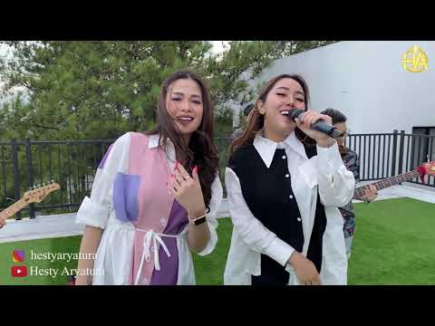 HESTY ARYATURA FT NATALIE DEVI - AKU BUKAN JODOHNYA (COVER) - TRI SUAKA