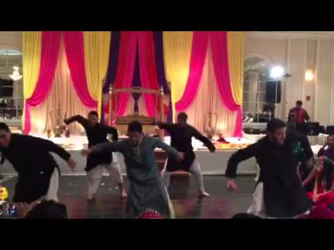 Best Mehndi Dance 2014 #IandJWedding