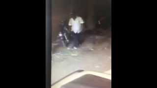 preview picture of video 'Ladrón robando motor en jarabacoa!!!!!!!'