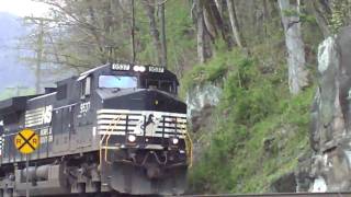 preview picture of video 'Norfolk Southern Coal Train'