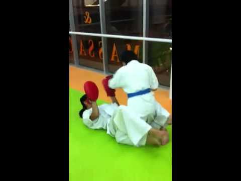 ミット＆タックル＆パウンド