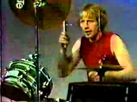 Die Kreuzen - THINK FOR ME live on local cable access tv 1983
