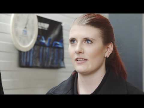 Ausbildung bei Vergölst: Kfz-Mechatronik-Azubi Eva