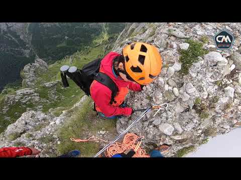 Creasta Ascuțită și Acul Mare din Acele Morarului, Bucegi, cu Costin Miu, ghid montan, Rox și Eugen.