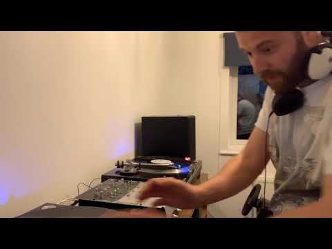 100% vinyl mix of funky house and D@b isolation party!!