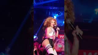 Thick thighs - willam belli