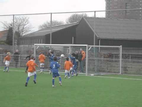 Yael scoort met een pirouette voor SSV'65 E2